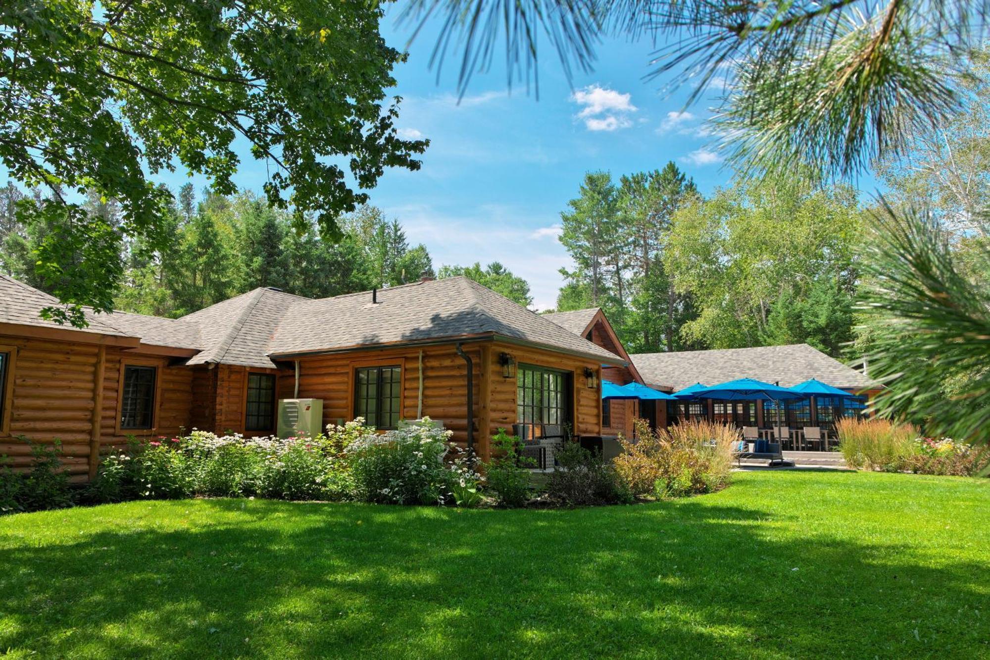 מלון Minden Haliburton Post House מראה חיצוני תמונה
